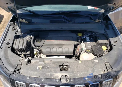 2018 Jeep Compass Latitude из США, поврежденный, VIN 3C4NJDBB4JT262486